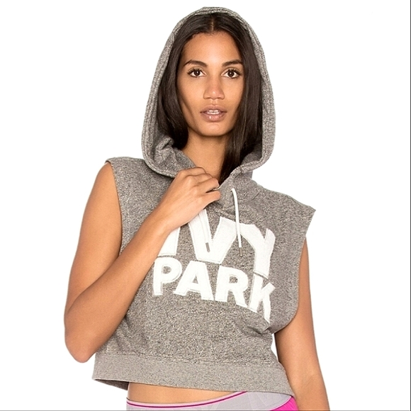 IVY PARK Tops - Ivy Park Chenille Logo Cropped Sleeveless Hoodie M